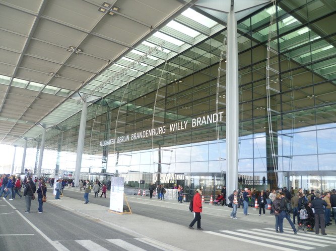 New Berlin Brandenburg airport to open October 31