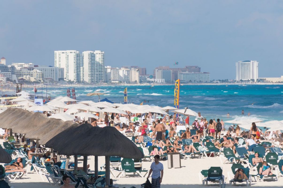 Cancun Officials Tighten Restrictions After 44 Argentine Students Test Positive